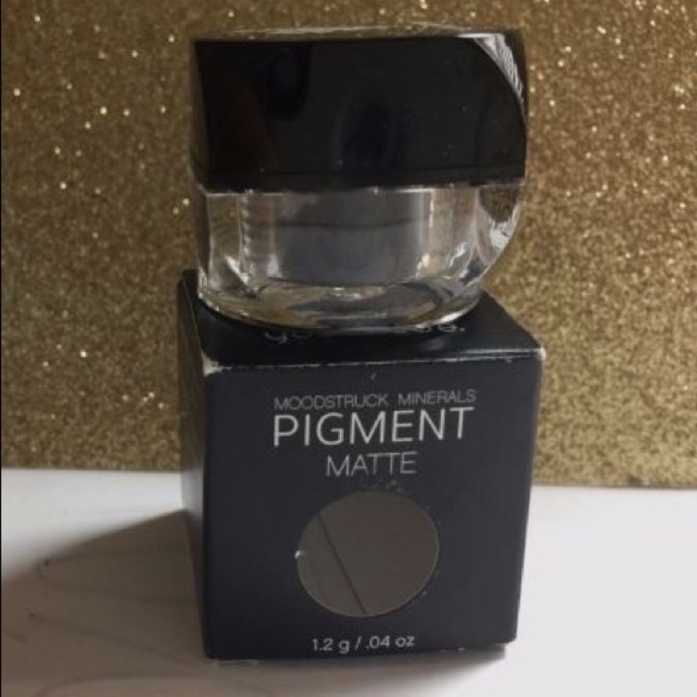 Younique Moodstruck Eye Pigment